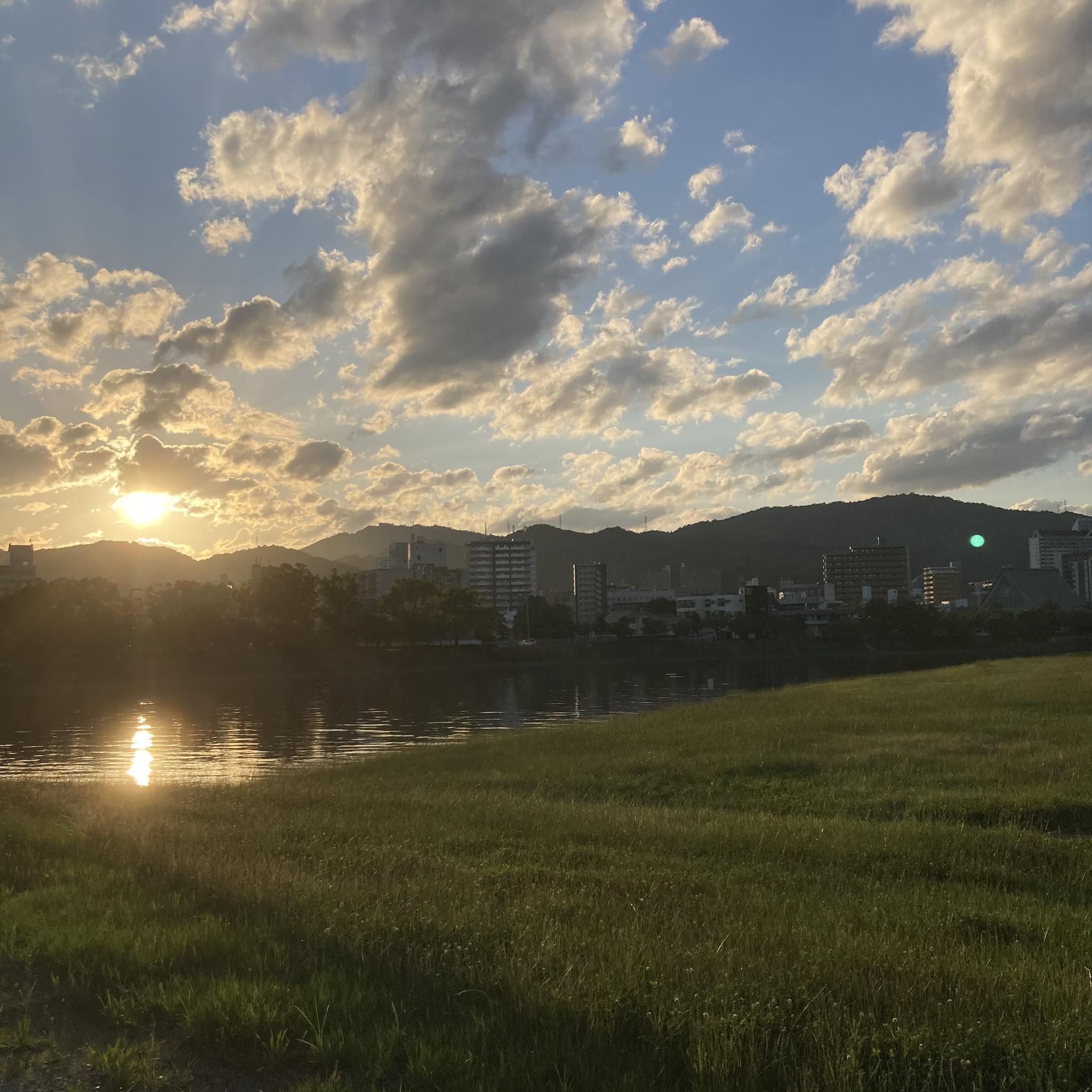 【ジンとりっぷ】広島の発展のキーワードは「川」だった！〜平和公園から日本有数の川辺利用の現場を訪ねて〜